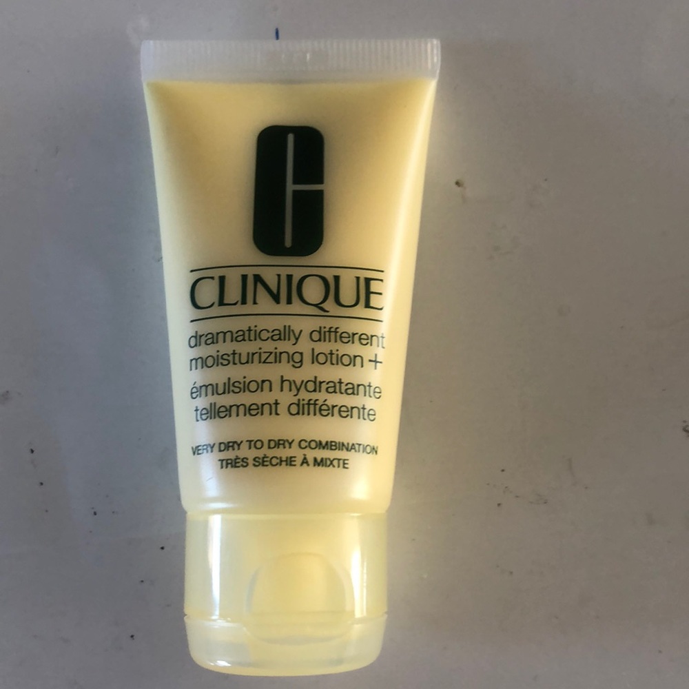 CLINIQUE Dramatically Different Moisturize Lotion